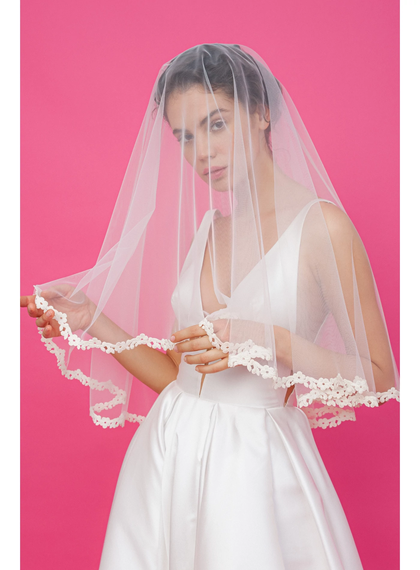 Rövid csipke fátyol