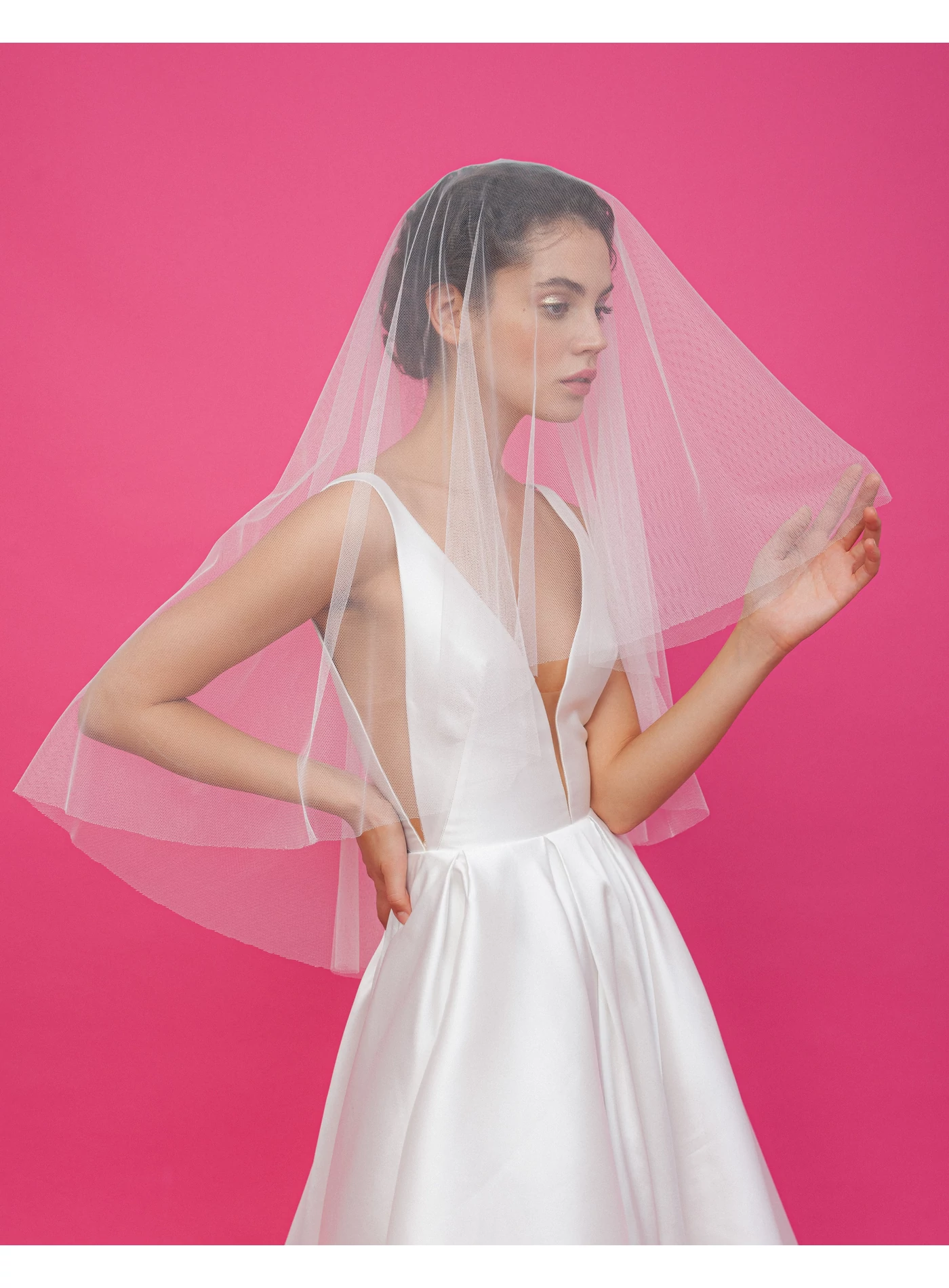 Short soft tulle veil