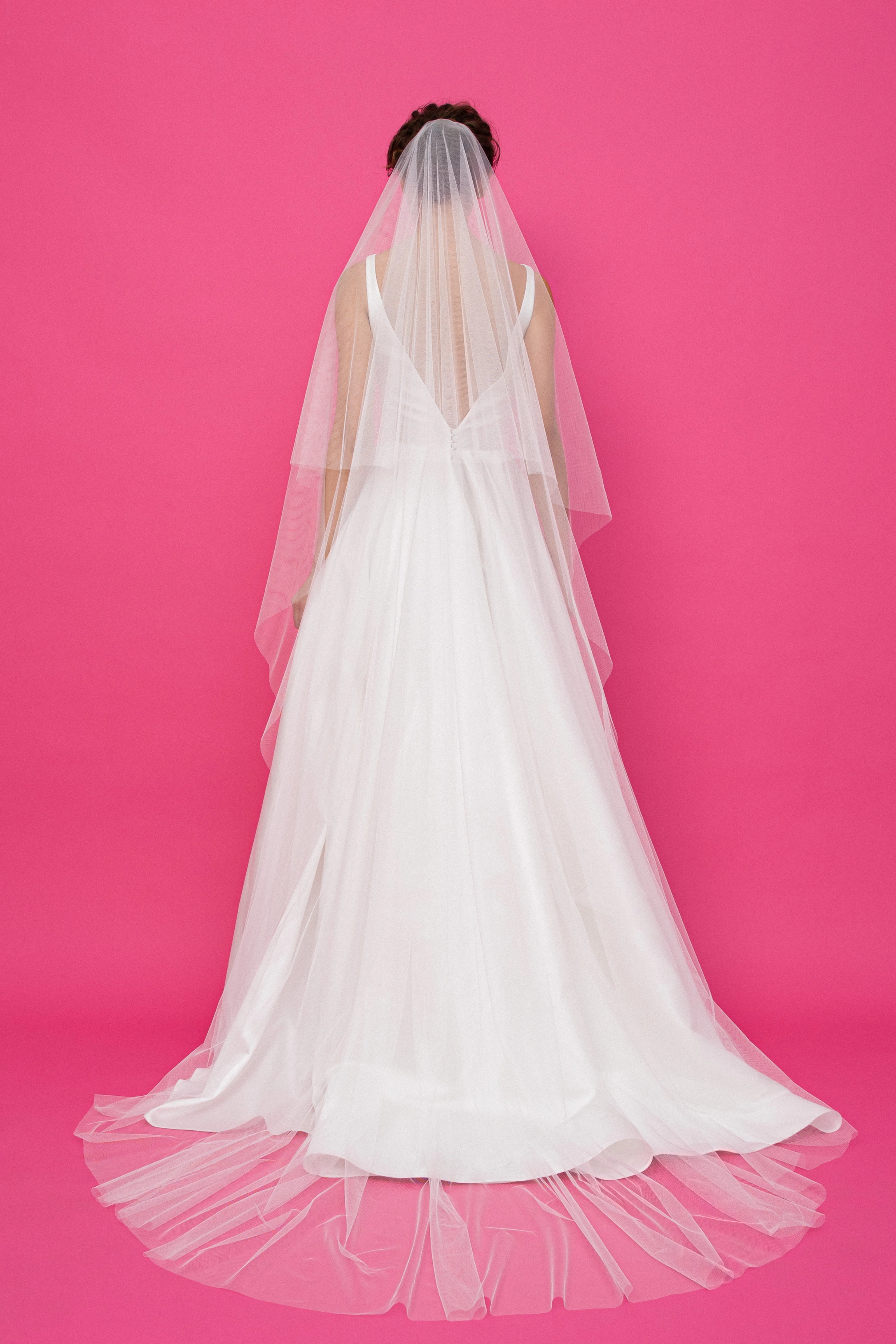 Hosszú puhatüll fátyol