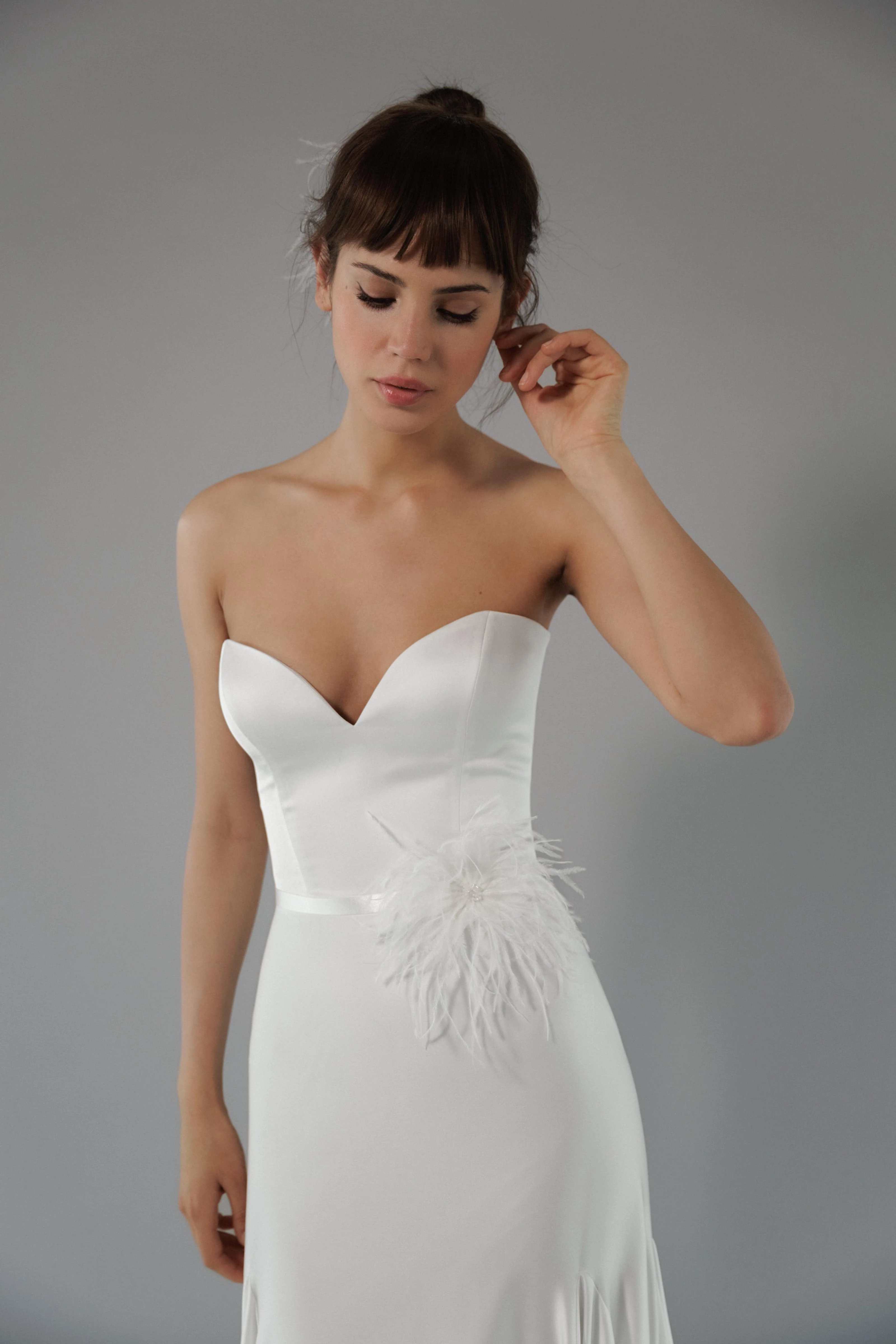 Satin belt with feathery floral detail