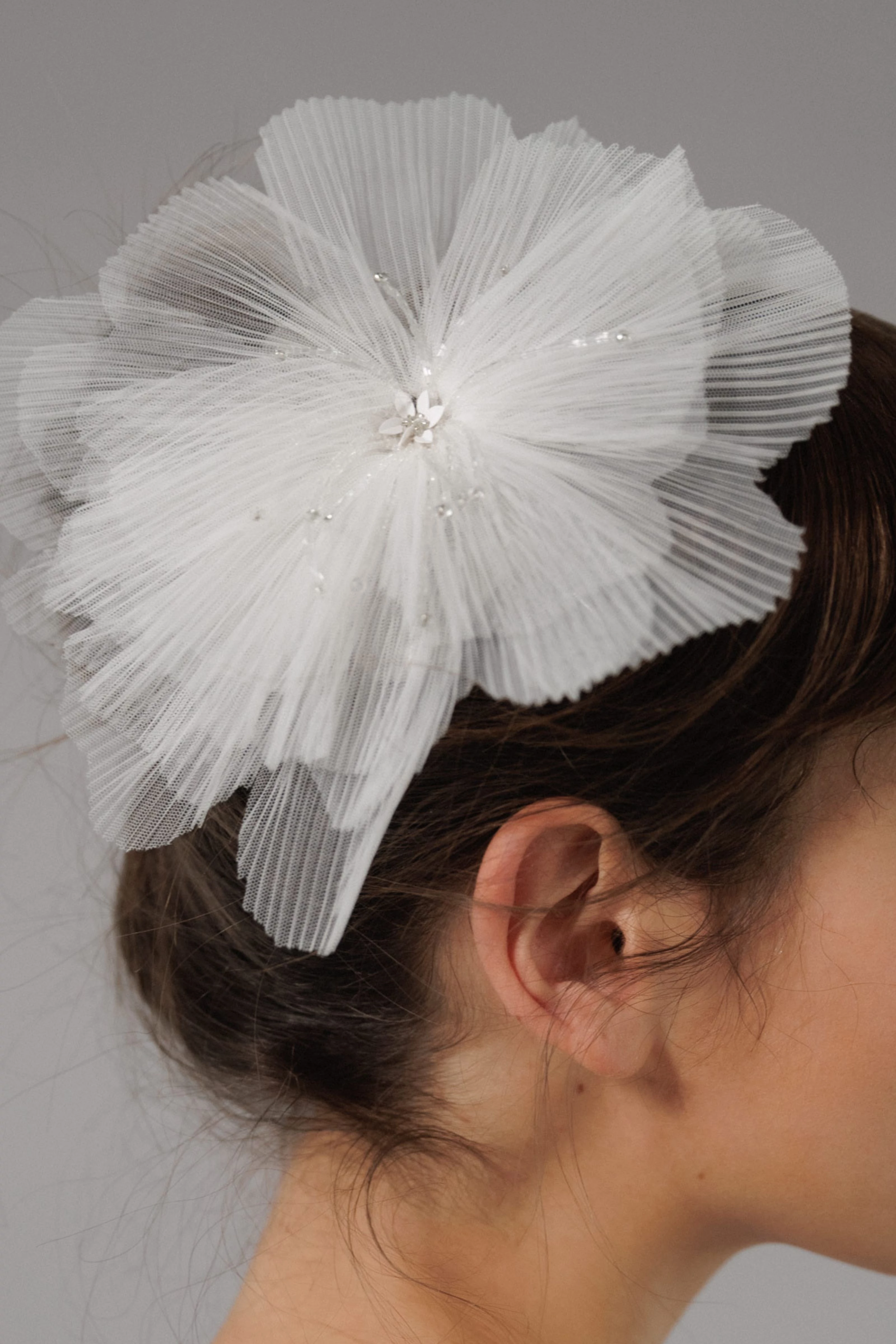 Pleated tulle floral hairpin