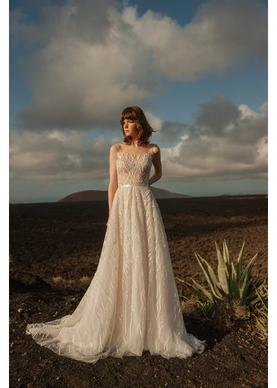 TIMELESS Daalarna unique wedding gowns for the modern bride